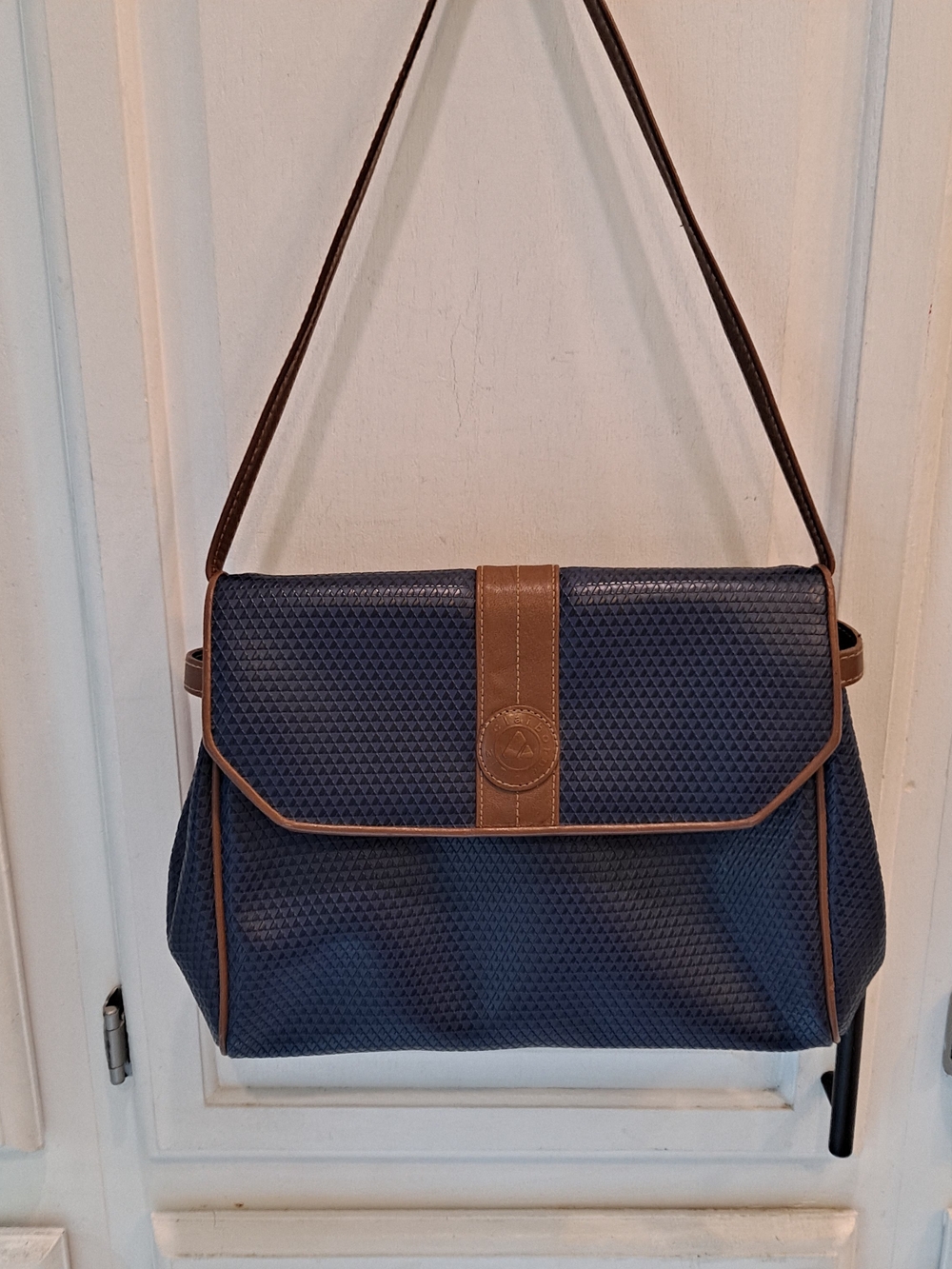 Liz Claiborne Navy Vinyl Shoulder Bag Brown Leather Trim 80s Vintage Preppy